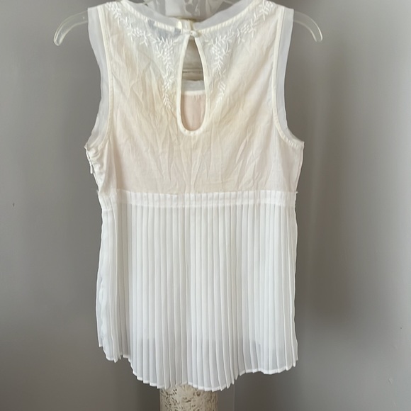 American Eagle Outfitters Embroidered and Pleated Top - Picture 7 of 8